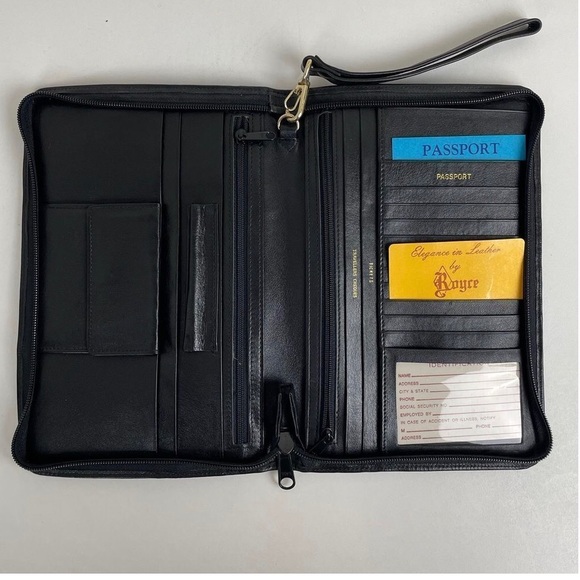 Great either Passport wallet or just lrg wallet - Picture 3 of 6